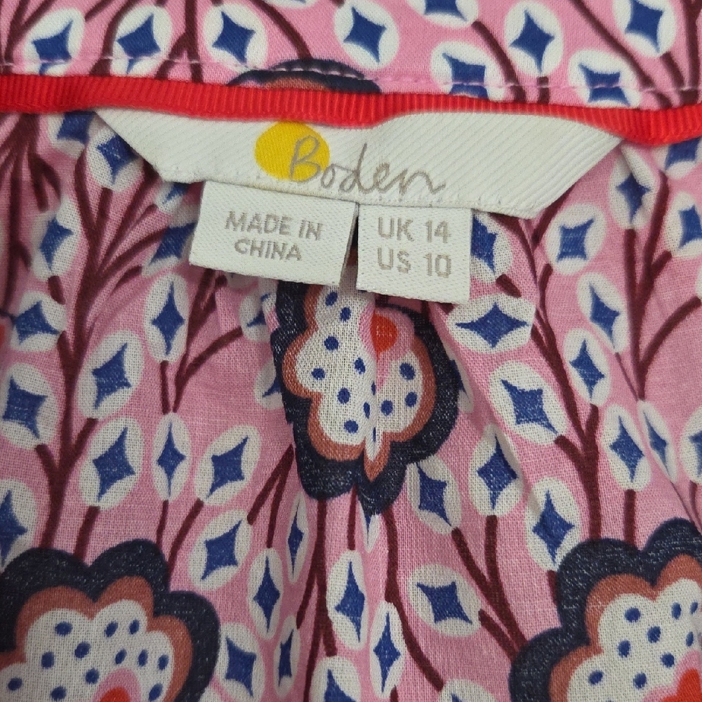 Boden Pink Cotton V Neck Blouse. Pom Pom Detail. So Pretty! Great Condition! - Picture 2 of 7